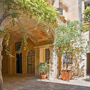 Vico dei Bolognesi Palazzo Personè